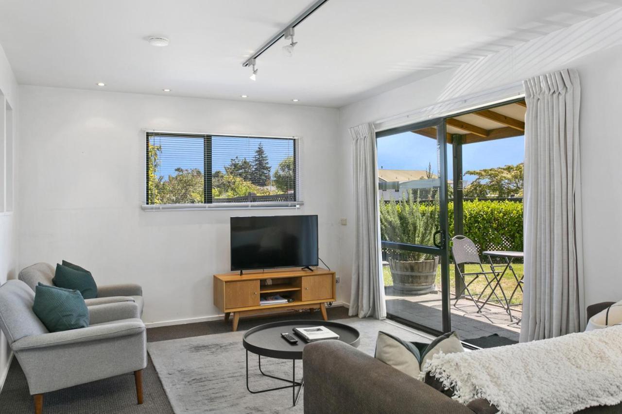 You Little Beauty - Wharewaka Beach Magic Lago Lago Taupo Exterior foto